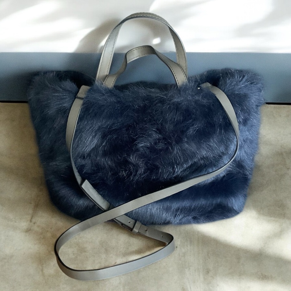 💖 French Connection Blue Faux Fur Tote Bag 💖